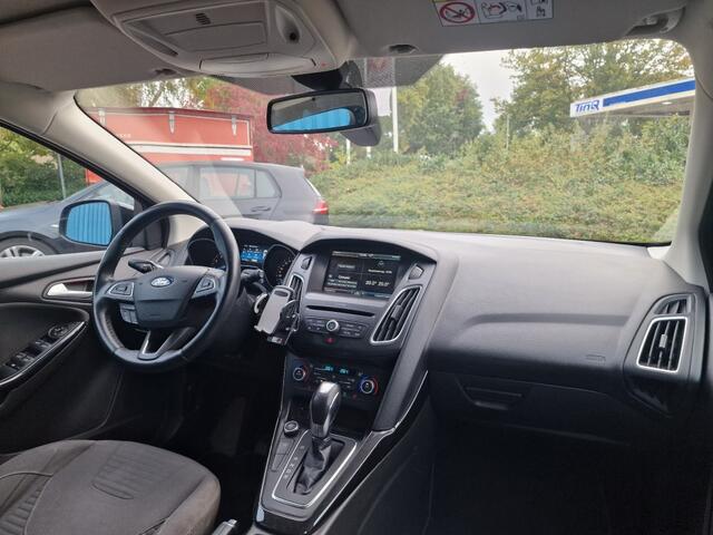Ford FOCUS 1.5 TITANIUM Automaat