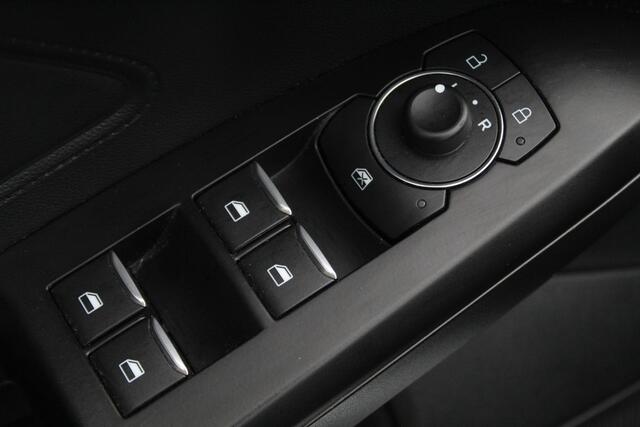 Ford FOCUS 1.0 EcoBoost Hybrid Connected