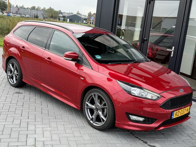 Ford FOCUS Wagon 1.0 ST-Line Clima | Navi | PDC v&a | Trekhaak