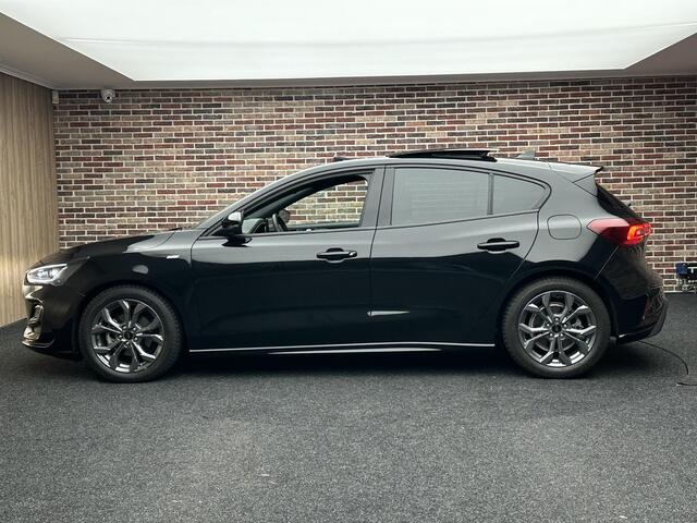 Ford FOCUS 1.0 EcoBoost Hybrid ST Line X Panorama Camera Led