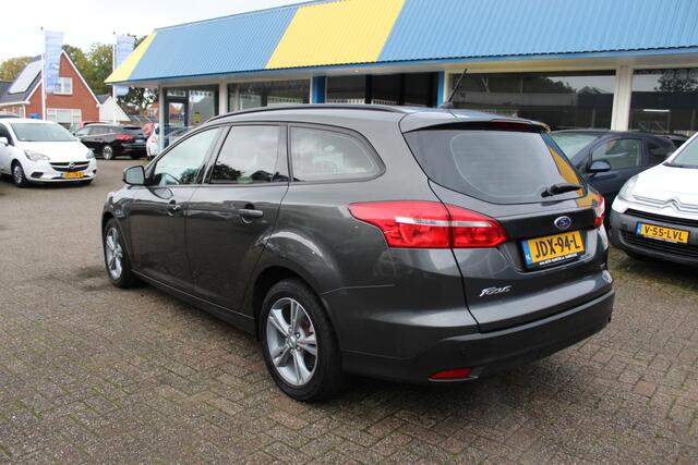 Ford FOCUS Wagon 1.0i "Business Edition" Cruise - Navi - PDC !!! 125 Pk