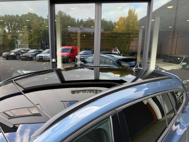 Ford FOCUS Wagon 1.0 EBH ST-Line X,Pano,Gr. Navi,Digi Displ.,B/O,Camera,Stoelverw,