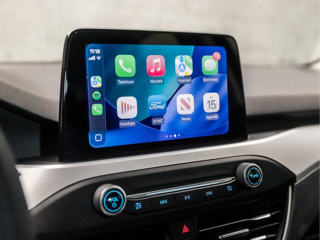 Ford FOCUS 1.0 EcoBoost Sport (APPLE CARPLAY, GROOT NAVI, LANE ASSIST, GETINT GLAS, SPORTSTOELEN, CRUISE, PARKEERSENSOREN, LM VELGEN, NIEUWSTAAT)