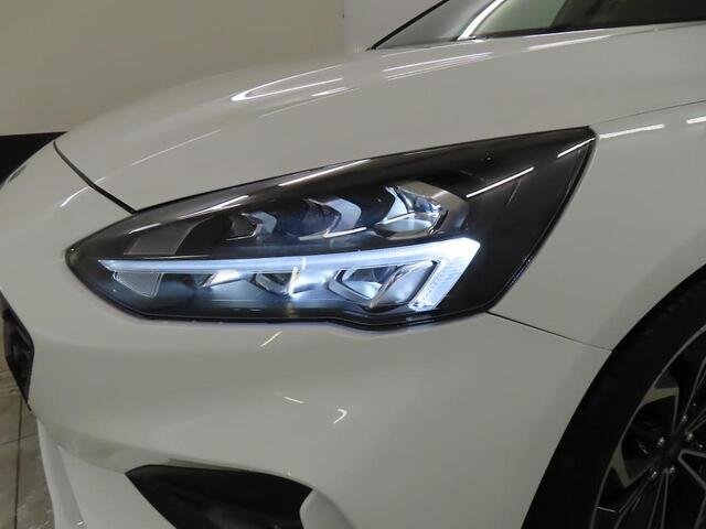 Ford FOCUS 1.0 EcoB Hybrid ST Line X Panoramadak Camera Winter Design pack Full LED 5drs Dealeronderhouden