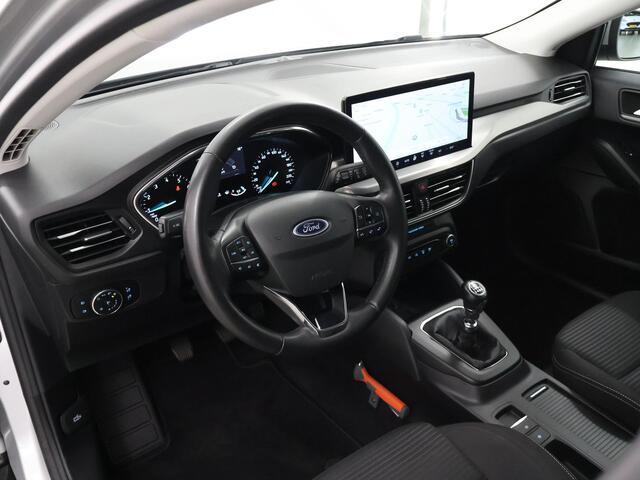 Ford FOCUS Wagon 1.0 EcoBoost Hybrid Titanium | Navigatie | Climate Control | Cruise Control | Parkeersensoren |