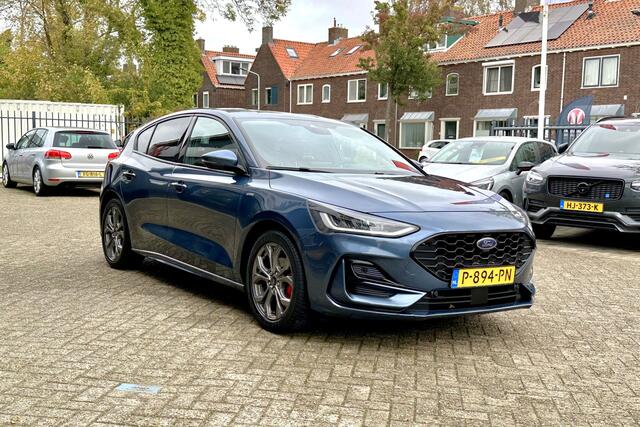 Ford FOCUS 1.0 EcoBoost mild Hybrid ST Line | Winter pack