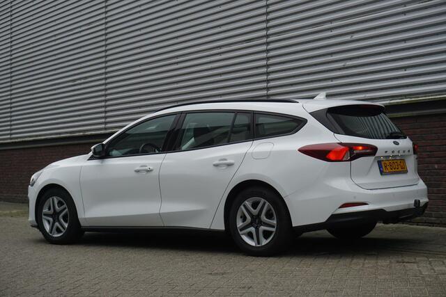 Ford FOCUS Wagon 1.0 EcoBoost 125PK Hybrid Connected/Comfortstoel/ Trekhaak afneembaar.