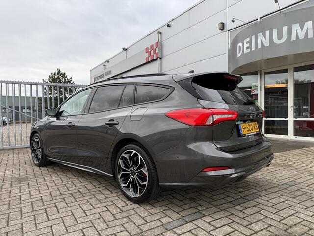 Ford FOCUS Wagon 1.5 EcoBoost ST Line Business Automaat Panoramadak, Trekhaak, Camera, elektr.klep, etc..!!