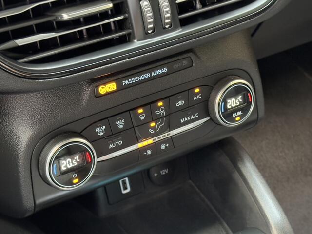 Ford FOCUS Wagon 1.5 ECOBOOST AUT8 ST-LINE 150PK NAVI AIRCO PARK-ASSIST LED LMV PDC