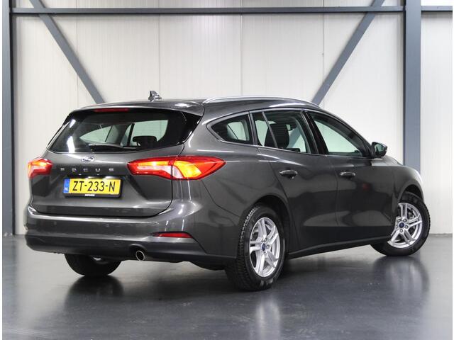 Ford FOCUS Wagon 100PK Edition Business | 1ste eigenaar | AppleCarplay/AndroidAuto | Stoel/Stuur/VoorruitVerwarmd | Armsteun | Climate Control | Cruise Control | Navigatie | Keyless | Parkeersensoren | Isofix |
