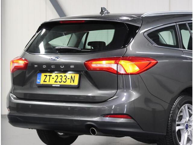 Ford FOCUS Wagon 100PK Edition Business | 1ste eigenaar | AppleCarplay/AndroidAuto | Stoel/Stuur/VoorruitVerwarmd | Armsteun | Climate Control | Cruise Control | Navigatie | Keyless | Parkeersensoren | Isofix |