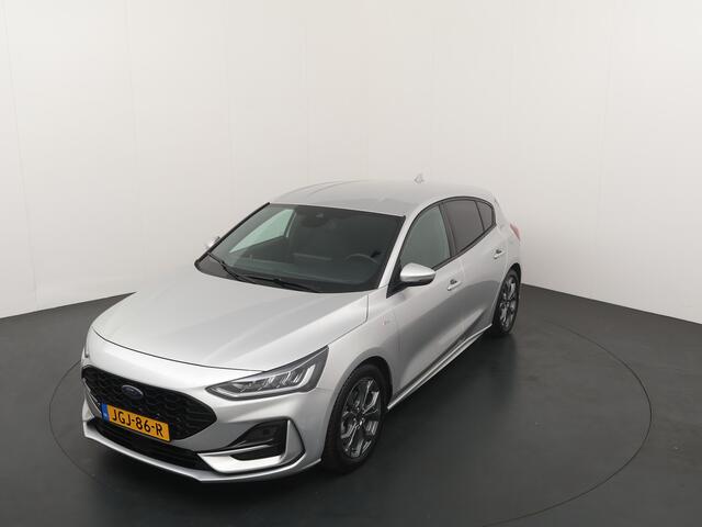Ford FOCUS EcoBoost Hybrid 125pk ST-Line | Nw model I Winter Pack | Sync 4 I Climate I Navi I All Seasonbanden