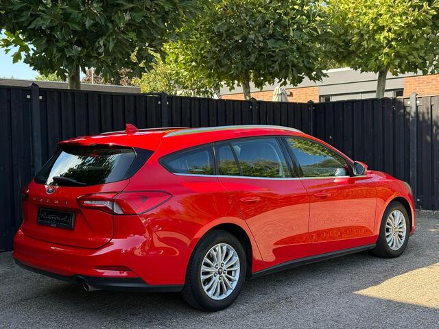 Ford FOCUS Wagon 1.0 EcoBoost Titanium Business
