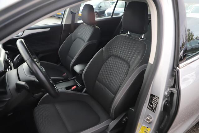 Ford FOCUS Wagon 1.0 EcoBoost Trend Edition Business 101PK Trekhaak Navigatie Carplay Android 16 inch LMV Airco Cruise Parkeersensor