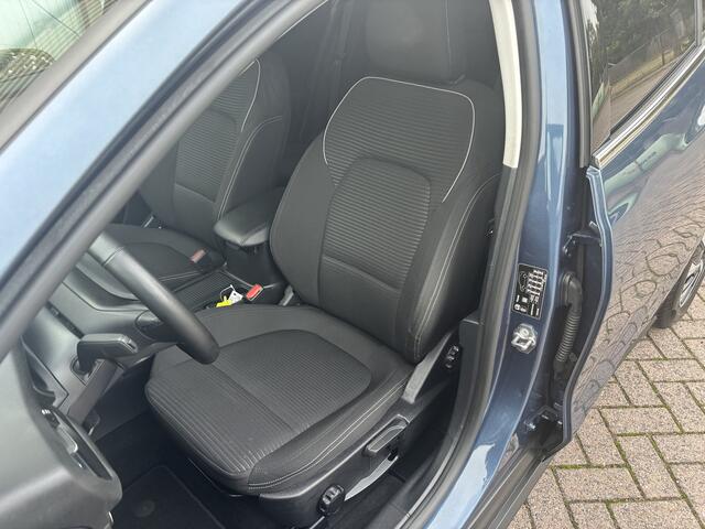 Ford FOCUS Wagon 1.0 EcoBoost Hybrid Titanium Style [ Fm navi,apple cp,camera,ecc,lmv ]