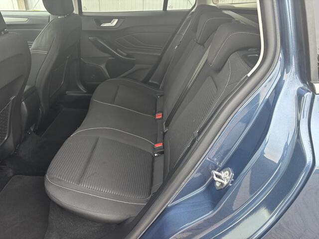 Ford FOCUS Wagon 1.0 EcoBoost Hybrid Titanium Style [ Fm navi,apple cp,camera,ecc,lmv ]