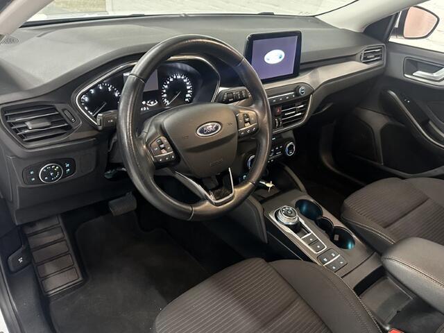 Ford FOCUS Wagon 1.0 EcoBoost Titanium Business CLIMA /TREKHAAK / CRUISE / CAMERA Dis.Ketting is nieuwe