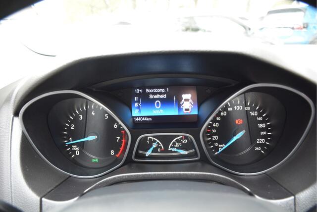 Ford FOCUS 1.0 Titanium Trekhaak Clima Park Pilot Cruise Control