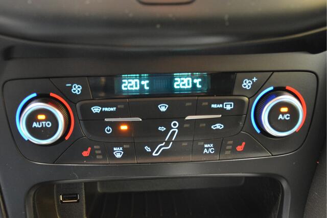 Ford FOCUS 1.0 Titanium Trekhaak Clima Park Pilot Cruise Control