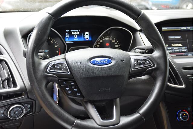 Ford FOCUS 1.0 Titanium Trekhaak Clima Park Pilot Cruise Control