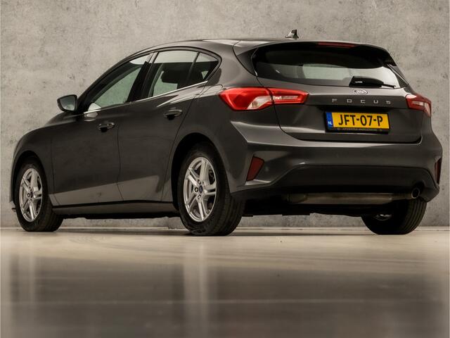 Ford FOCUS 1.0 EcoBoost Titanium Sport Automaat (APPLE CARPLAY, GROOT NAVI, STUUR/STOELVERWARMING, KEYLESS, LM VELGEN, SPORTSTOELEN, PARKEERSENSOREN, DAB+, LANE ASSIST, NIEUWE APK, NIEUWSTAAT)