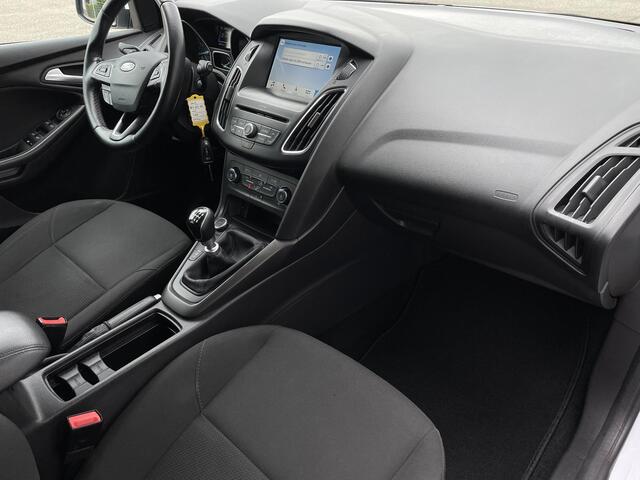Ford FOCUS Wagon 1.5 Titanium|17"LM|Stoel/Stuur Verwarming