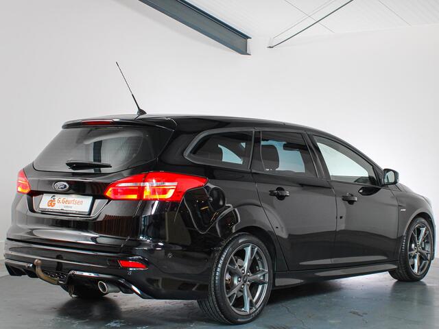 Ford FOCUS Wagon 2.0 TDCI Titanium, ST-Line, Stoel/Stuurverwarming, Trekhaak, Bluetooth