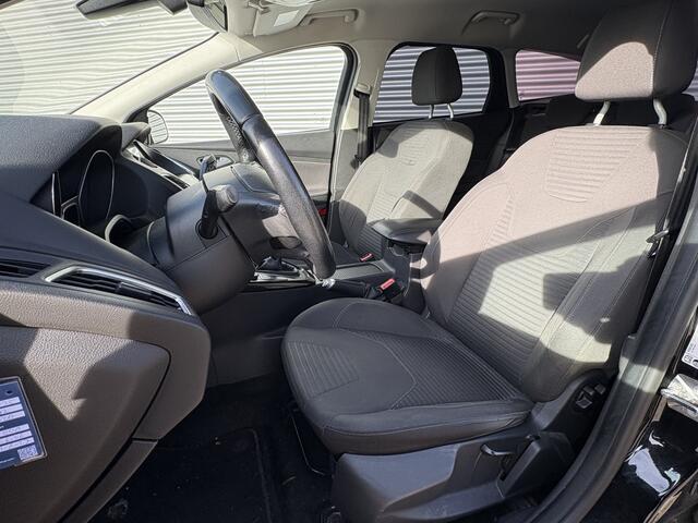 Ford FOCUS Wagon 1.5 Titanium | Nieuw Binnen! | Cruise | Navi | Clima