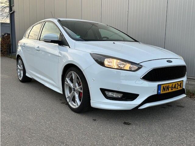 Ford FOCUS 1.0 Titanium Luxe uitv, nieuwstaat