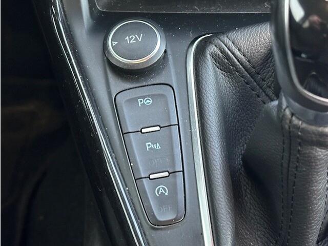 Ford FOCUS 1.0 Titanium Luxe uitv, nieuwstaat