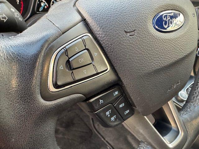 Ford FOCUS Wagon 1.0 Titanium Airco/ECC,Cruisecontrol,Navigatie