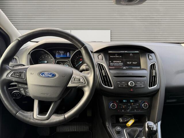 Ford FOCUS 1.0 Titanium - Camera, Carplay, Stoel/Stuurverw.