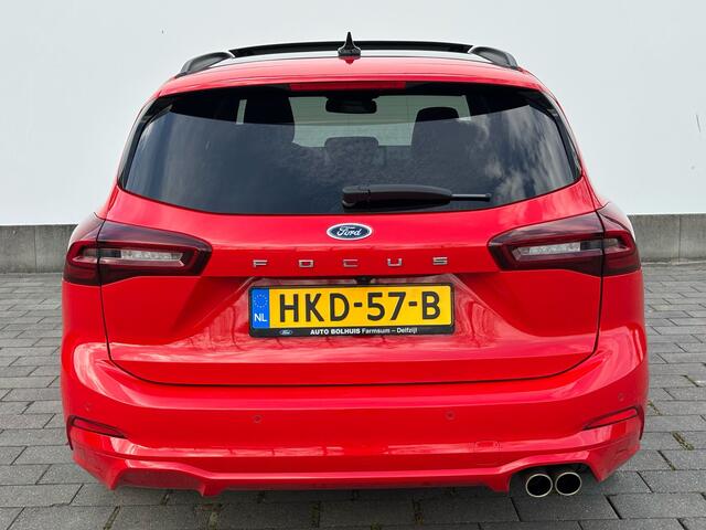 Ford FOCUS Wagon ST-Line EcoBoost Hybrid 155 pk | Pano | Winter Pack | Camera | Adapt. cruise | Camera | Draadloos Apple Carplay |