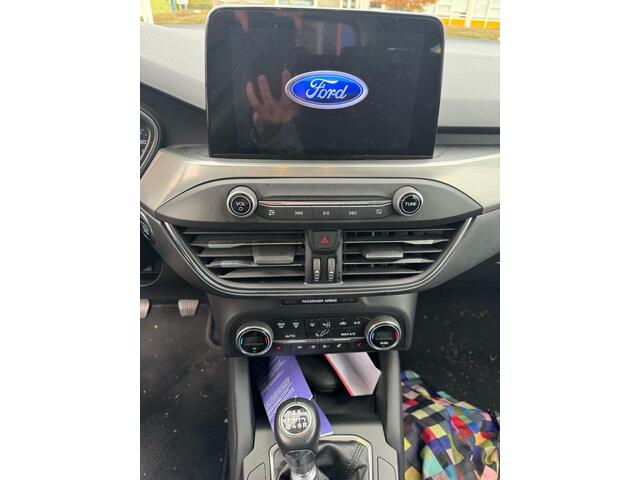 Ford FOCUS Wagon 1.0 EcoBoost Active Business | Trekhaak | Adaptieve cruise control | Winter Pack |