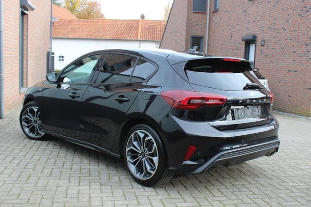 Ford FOCUS 1.0 EcoBoost Hybrid ST Line X Matrix Led, Virtual Cockpit, Winter Pack, Driver Ass Pack, 155PK AUT,