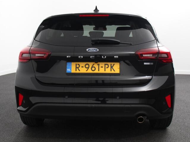 Ford FOCUS 1.0 EcoBoost 125pk Titanium Style | Navigatie | Parkeer pakket | Winter pakket | Stoel en stuur verwarming | Climate Control | Led | Extra getint glas