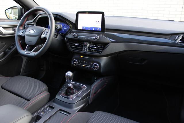 Ford FOCUS Wagon 1.0 EcoBoost 155PK Hybrid ST Line X | Panoramadak | Trekhaak | AGR | Elektrische achterklep | B&O Actieweken 1 t/m 15 november!