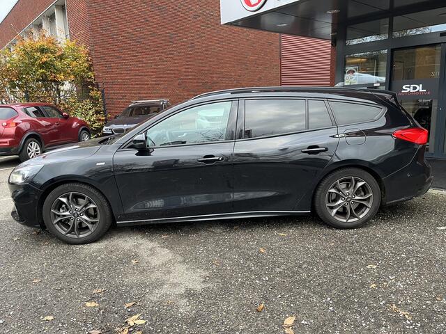 Ford FOCUS Wagon 1.0 EcoBoost ST Line Business // ADAPT. CRUISE // DODEHOEK // CLIMA // CAMERA+SENSOREN // NAVI+CARPLAY // STUUR+STOELVERWARMING //
