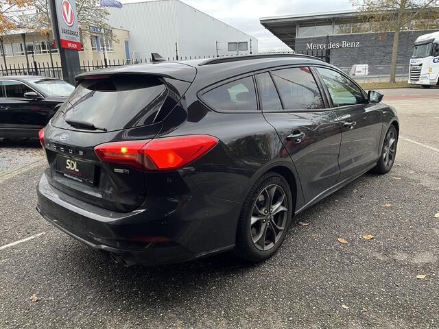 Ford FOCUS Wagon 1.0 EcoBoost ST Line Business // ADAPT. CRUISE // DODEHOEK // CLIMA // CAMERA+SENSOREN // NAVI+CARPLAY // STUUR+STOELVERWARMING //