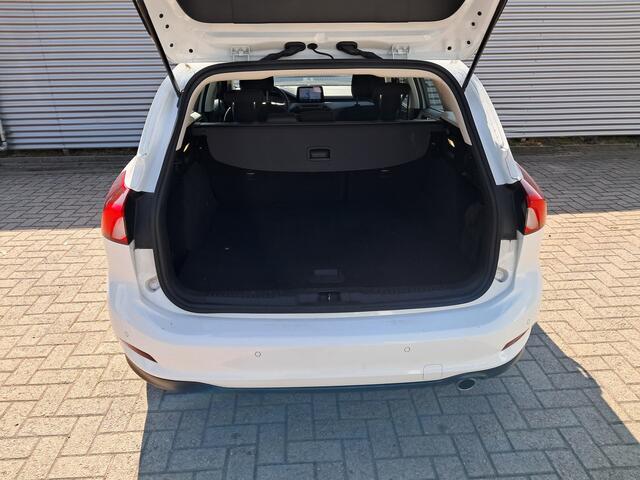 Ford FOCUS Wagon 1.0 EcoBoost Hybrid!! Connected Scherpste prijs van Nederland!! | Clima | Cruise control | Navigatie | Led Koplampen | 1e Eigenaar | BTW auto | RIJKLAARPRIJS INCL 12 MAANDEN GARANTIE EN BEURT