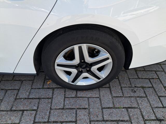 Ford FOCUS Wagon 1.0 EcoBoost Hybrid!! Connected Scherpste prijs van Nederland!! | Clima | Cruise control | Navigatie | Led Koplampen | 1e Eigenaar | BTW auto | RIJKLAARPRIJS INCL 12 MAANDEN GARANTIE EN BEURT