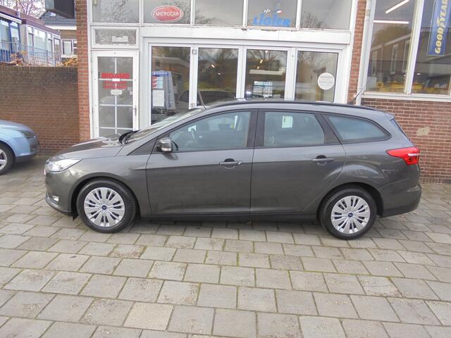 Ford FOCUS Wagon 1.0 Titanium Airconditioning, Drivers Assistance Pack, Parkeersensoren, Cruise Controle, Navigatiesysteem