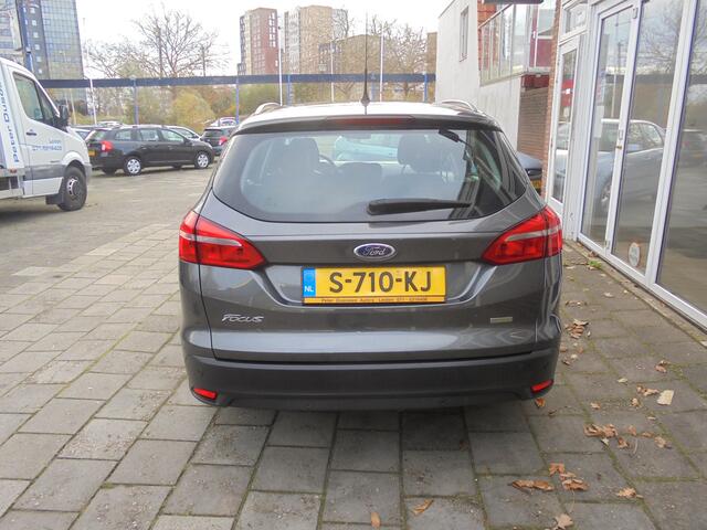 Ford FOCUS Wagon 1.0 Titanium Airconditioning, Drivers Assistance Pack, Parkeersensoren, Cruise Controle, Navigatiesysteem