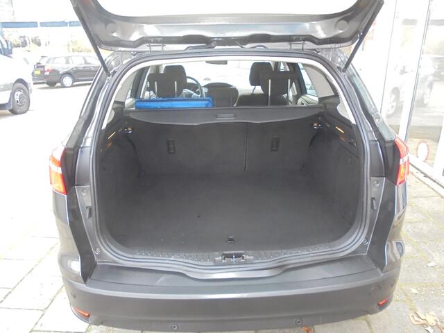 Ford FOCUS Wagon 1.0 Titanium Airconditioning, Drivers Assistance Pack, Parkeersensoren, Cruise Controle, Navigatiesysteem