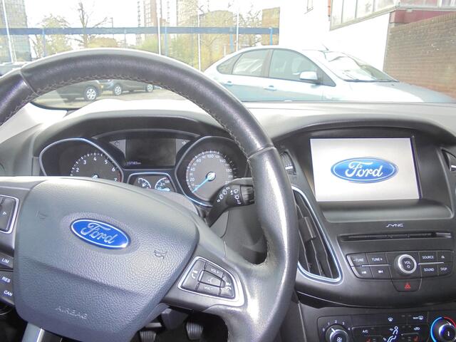 Ford FOCUS Wagon 1.0 Titanium Airconditioning, Drivers Assistance Pack, Parkeersensoren, Cruise Controle, Navigatiesysteem