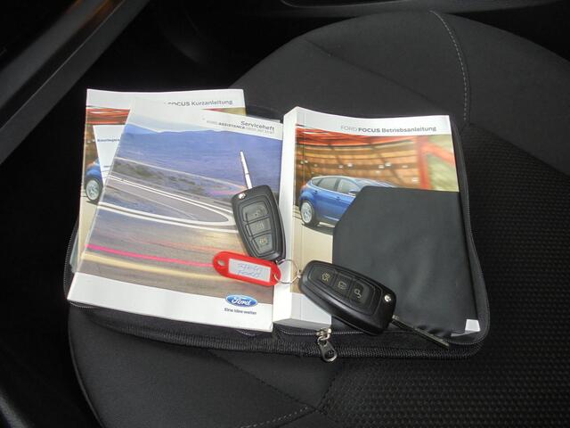 Ford FOCUS Wagon 1.0 Titanium Airconditioning, Drivers Assistance Pack, Parkeersensoren, Cruise Controle, Navigatiesysteem