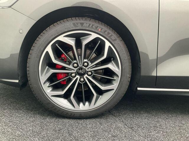Ford FOCUS Wagon 1.0 EcoBoost Hybrid ST Line X 125pk | NIEUW! | Driver Assistance Pack | Winterpack | 18 inch Licht metaal