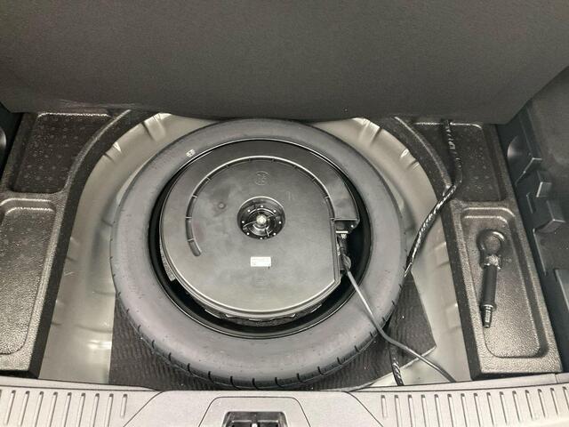 Ford FOCUS Wagon 1.0 EcoBoost Hybrid ST Line X 125pk | Driver Assistance Pack | Winterpack | Panoramadak | 18 inch Licht metaal | Matrix LED | Elek. Achterklep |