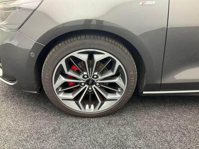 Ford FOCUS Wagon 1.0 EcoBoost Hybrid ST Line X 125pk | Driver Assistance Pack | Winterpack | Panoramadak | 18 inch Licht metaal | Matrix LED | Elek. Achterklep |