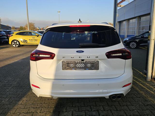Ford FOCUS Wagon 1.0 EcoBoost Hybrid ST Line X 155pk | Trekhaak afneembaar | Panoramadak | Bang&Olufsen | Adaptive cruise control | Winter Pack | All season banden | Camera